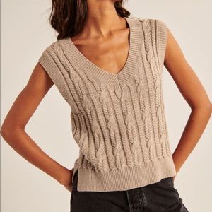 Cropped V-Neck Sweater Vest